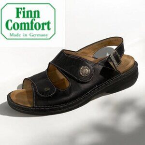 Finn Comfort Black Sandals for Everyday Comfort
